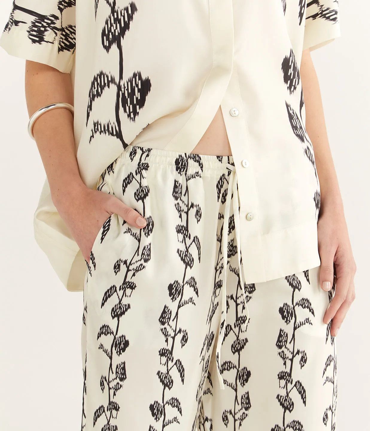Aurelia Silk Trouser in Ecru Vine