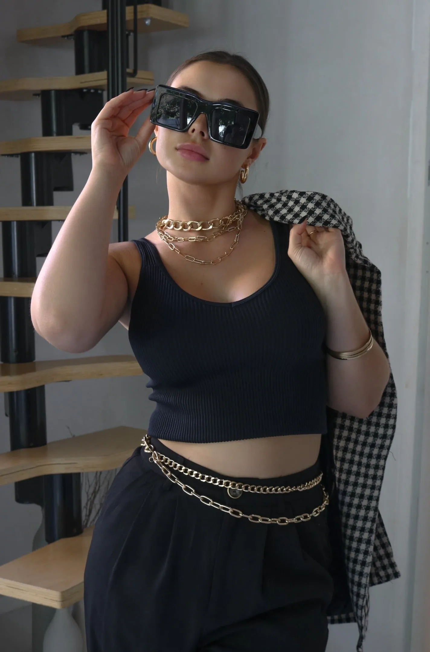 'Olivia' V Neck Ribbed Tank Top in Black